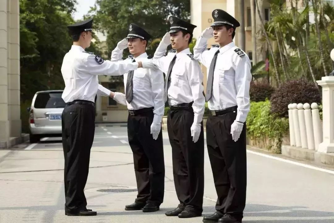 物业秩序维护员,不要忘了这四个要求